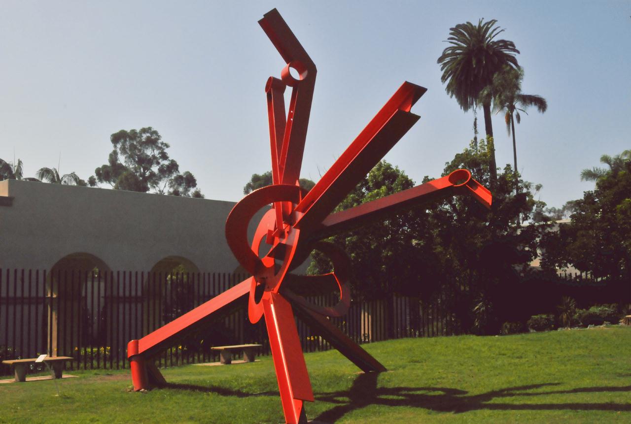 ./Mark_di_Suvero_Tumbleweed_20101012_113922_BCX_9543.jpg