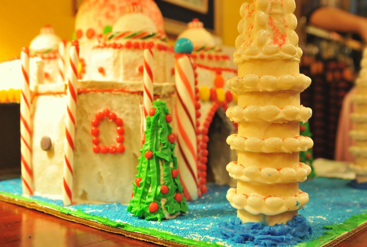 ./Gingerbread_Contest_Sausalito_20101211_161102_3060BCY.jpg