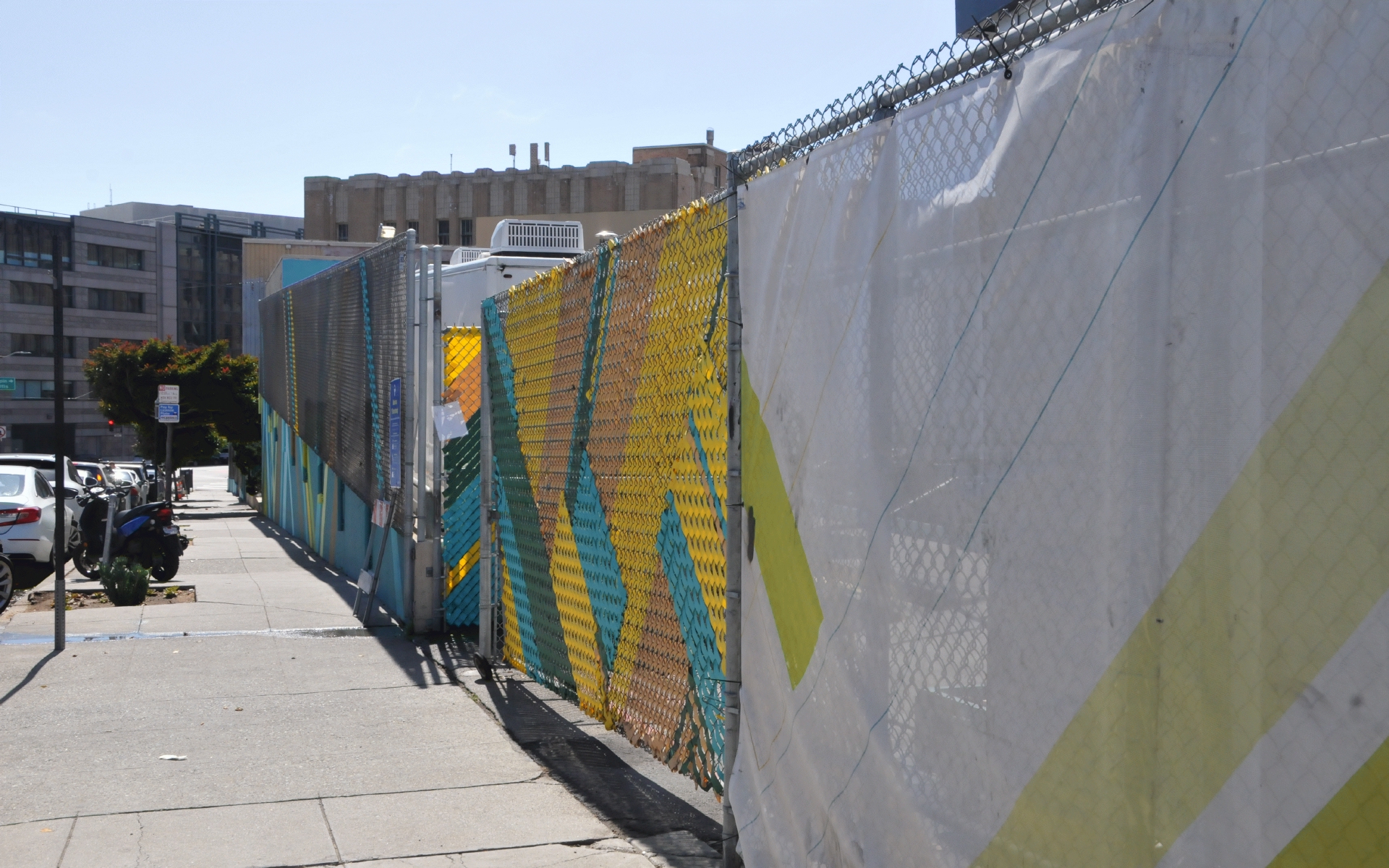 ./Mural_On_Fence_San_Francisco_20230907_113844_C23_1850.jpg