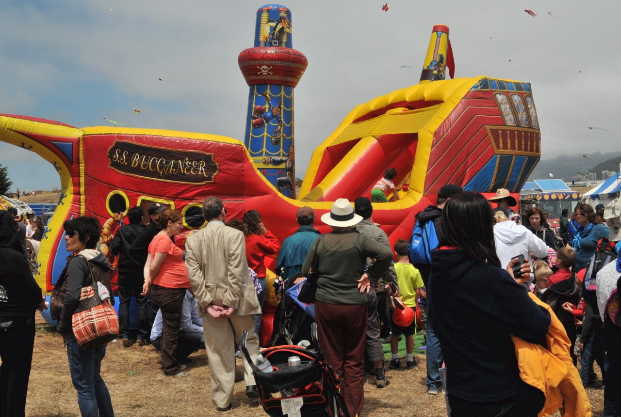 ./Berkeley_Kite_Festerval_20130728_133910_B13_6929.jpg