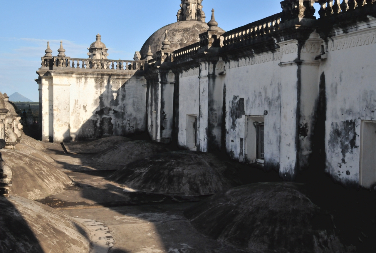 ./Basilica_Catedral_de_La_Asuncion_20111117_154418_B12_1337.jpg