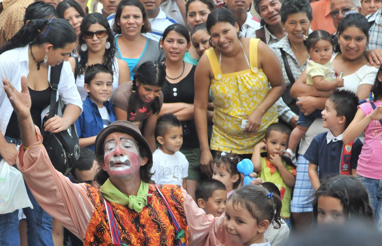 ./Clown20080907_124442_SanJoseCostaRica20080907_3106BCX.jpg