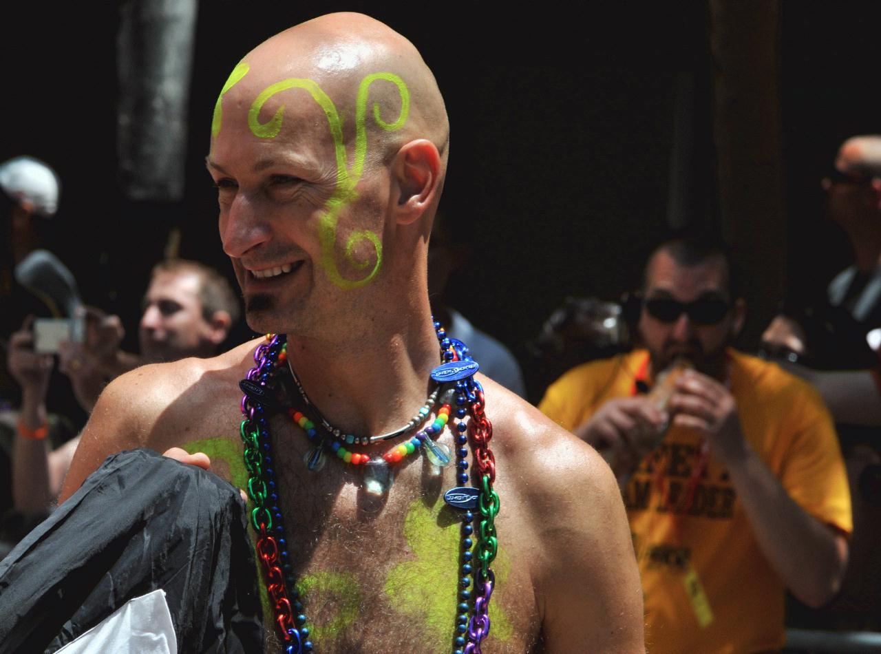 ./LGBTParadeSF20090628_136_131026_6255BCX.jpg