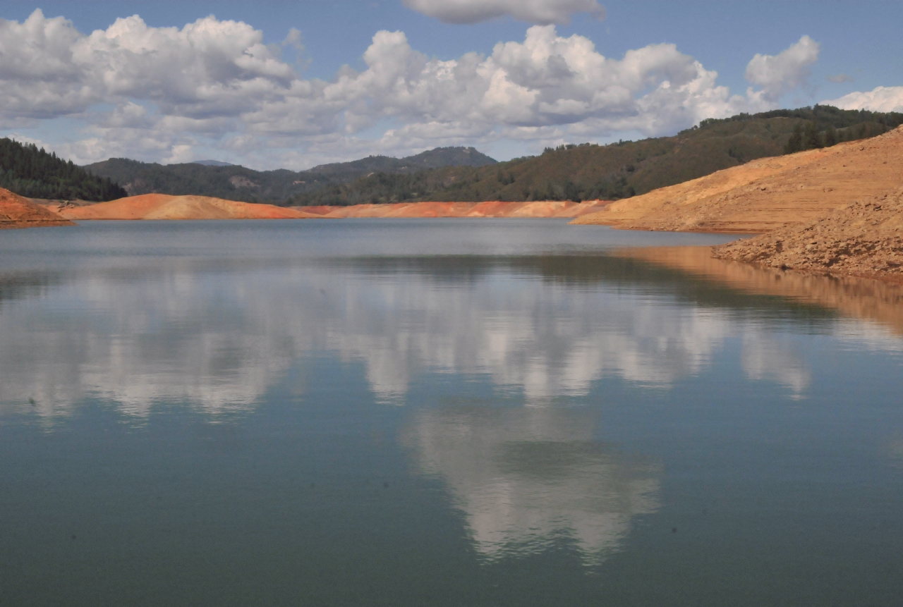 ./Shasta_Lake_20130917_121931_B13_7415.jpg