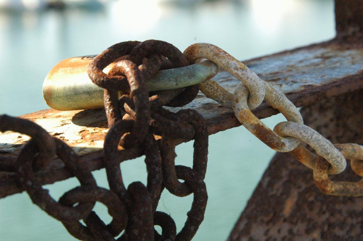 ./Rusted_Chain_20070000_04.jpg