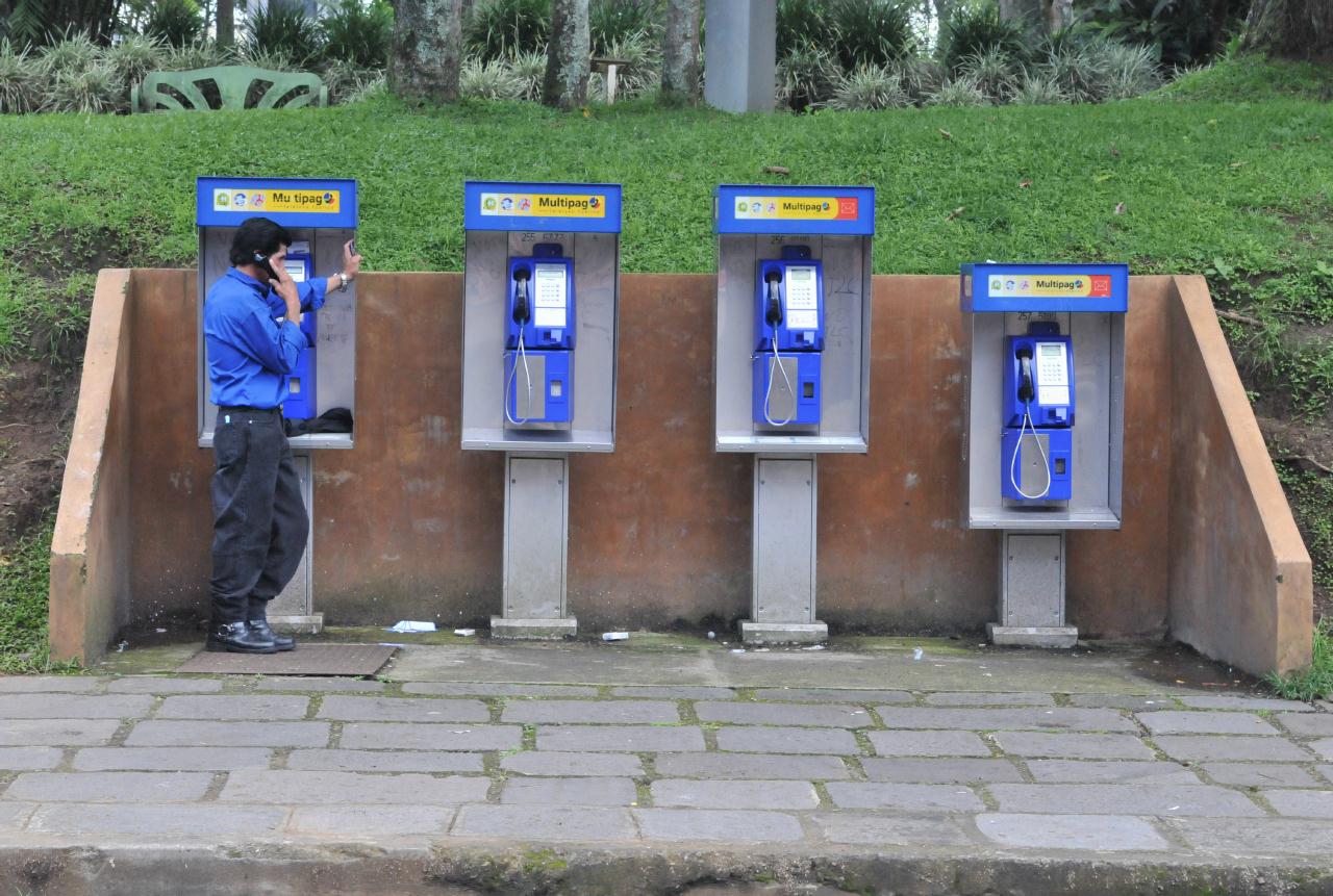 ./Telephone_Phonebooth_20080907_133751_SanJose_Costa_Rica_3062BCX.jpg