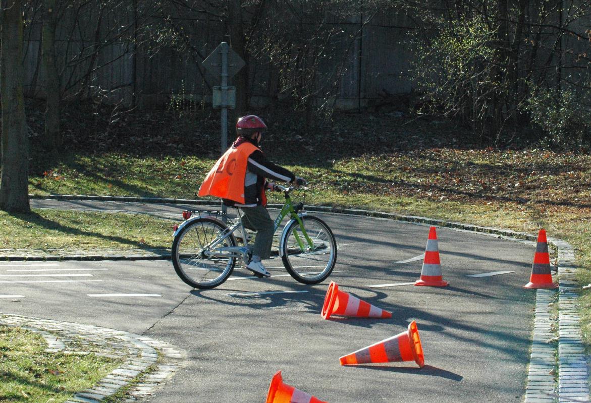 ./BikeSchoolStuttgartGermany_0142B.jpg