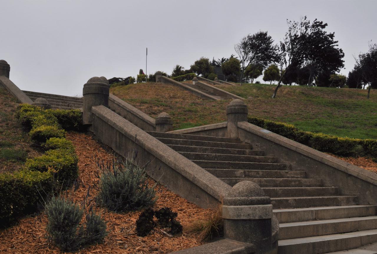 ./Stairs7PacificHeights20090723_132732_7384BCX.jpg